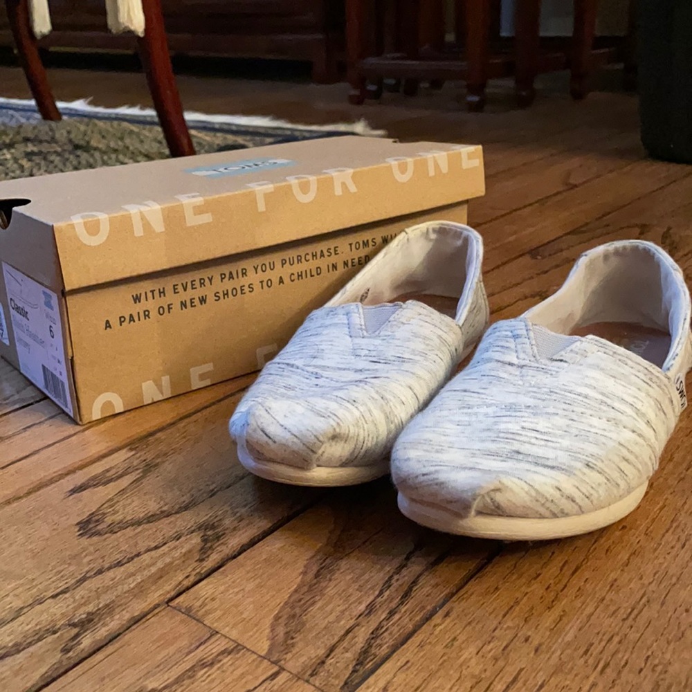 Tom’s shoes